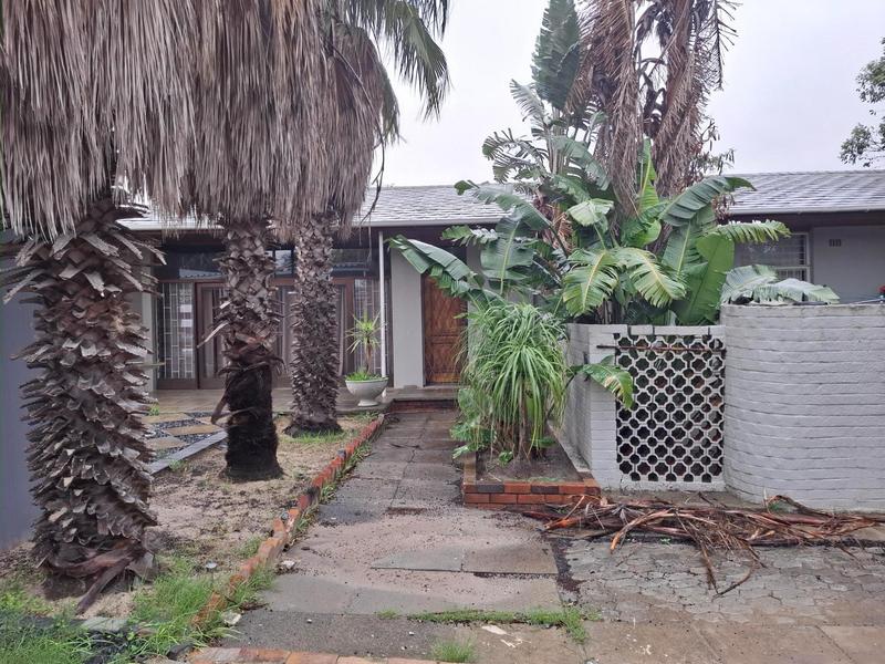 4 Bedroom Property for Sale in Parow North Western Cape